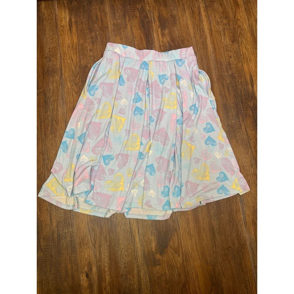 LulaRoe SMALL knee length pleated blue skirt with hearts and pockets